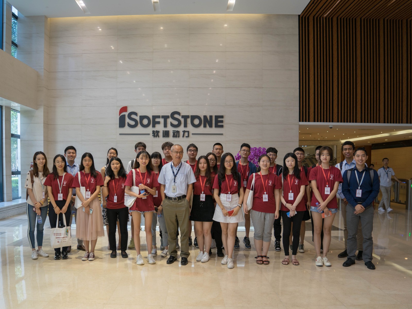 南宫NG·28(中国)相信品牌力量牵手哈佛深红报 开启一场与未来商业领袖的数字对话